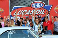 Click image for larger version

Name:	Randi in the Winners Circle.jpg
Views:	735
Size:	103.5 KB
ID:	53103
